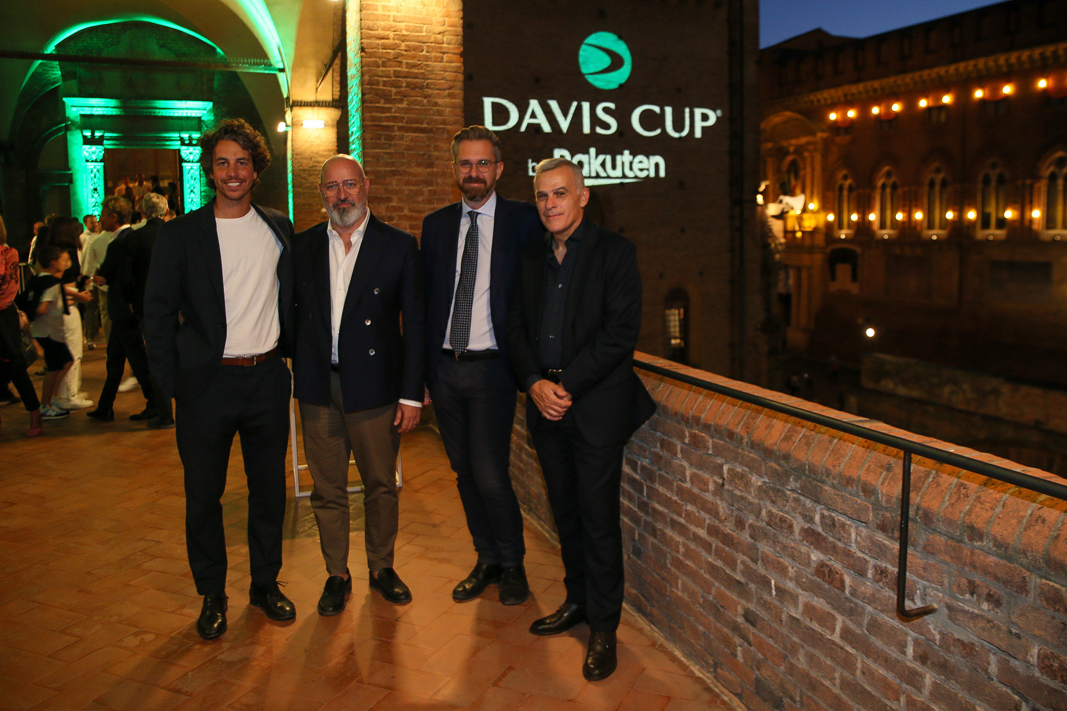 Coppa Davis, il gala dinner a Palazzo Re Enzo a Bologna. Nella foto da sinistra il consigliere comunale Mattia Santori, il presidente della Regione Emilia-Romagna Stefano Bonaccini, i sindaci di Bologna Matteo Lepore e di Casalecchio di Reno Massimo Bosso (foto Sposito)