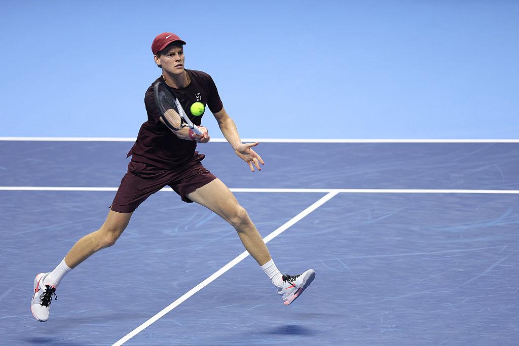 Sinner b. De Minaur 13-0