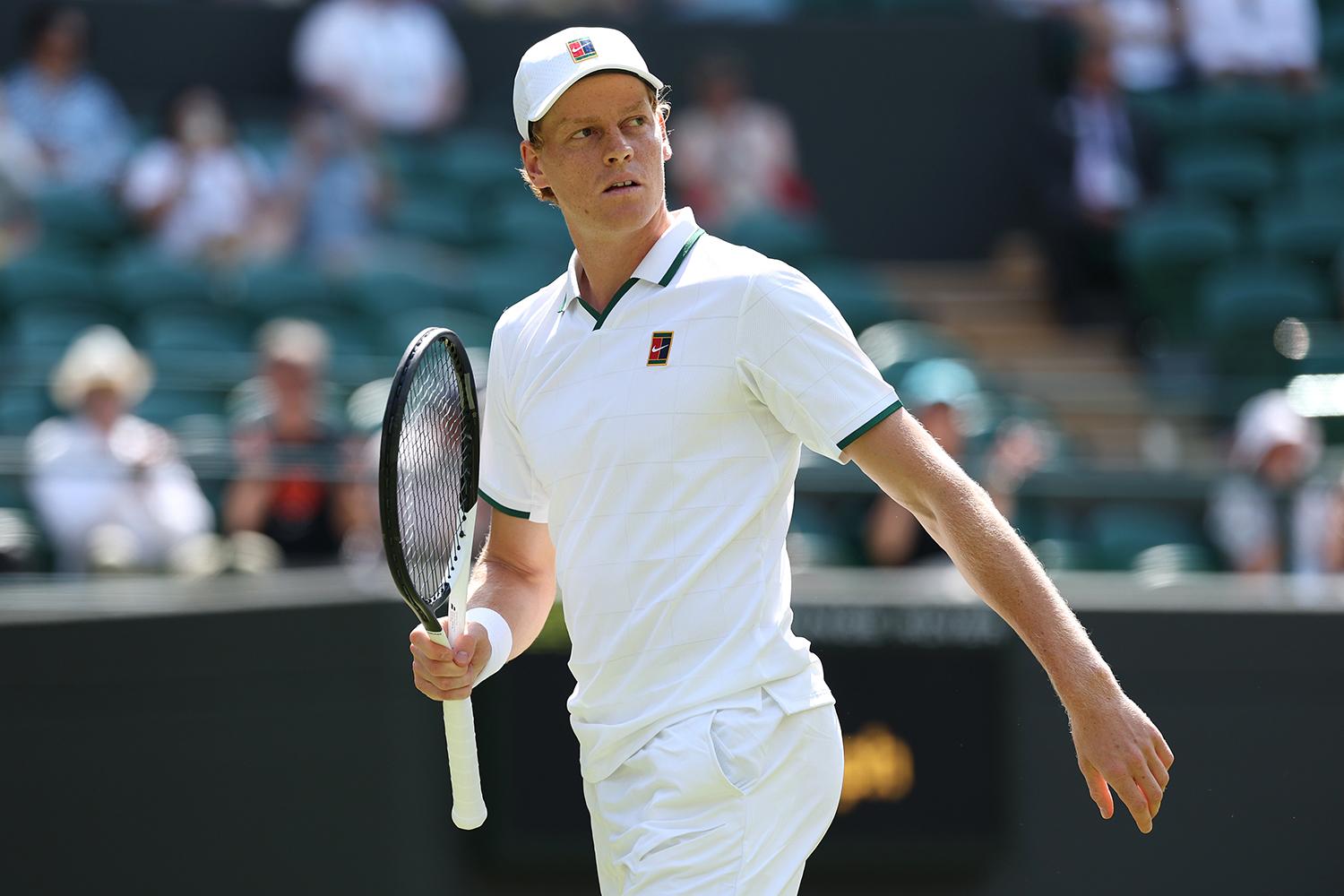 Jannik controlla Brooksby: la vittoria in 10 scatti