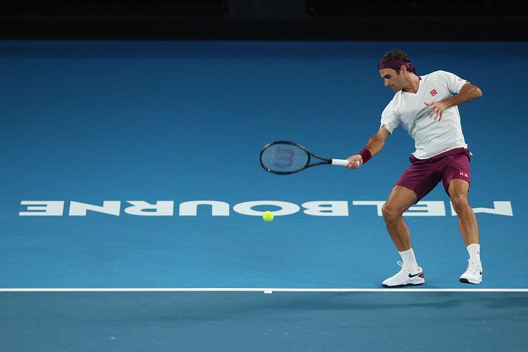 Roger Federer in azione a Melbourne