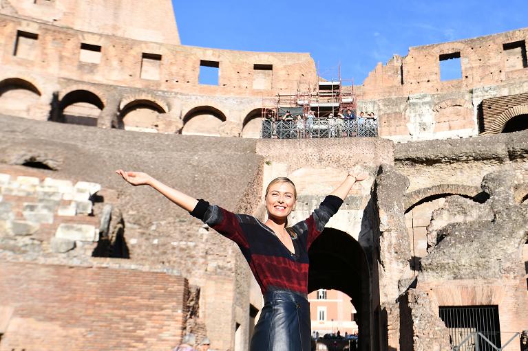 Maria Sharapova a Roma nel 2018 al Colosseo nel 2017