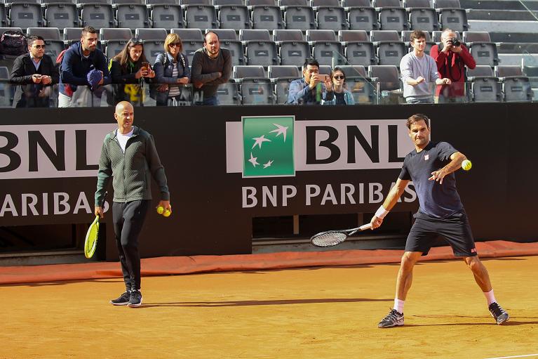 Federer in allenamento con coach Ljubicic