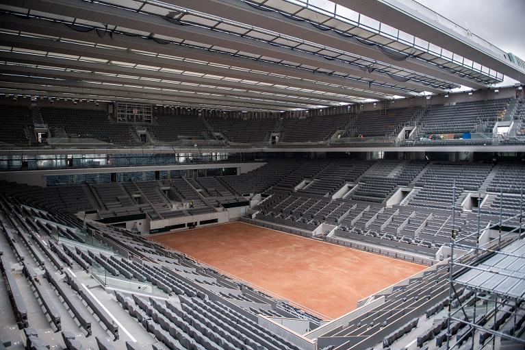 Il centrale del Roland Garros con il nuovo tetto