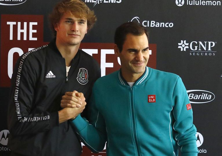 Federer Zverev si danno la mano