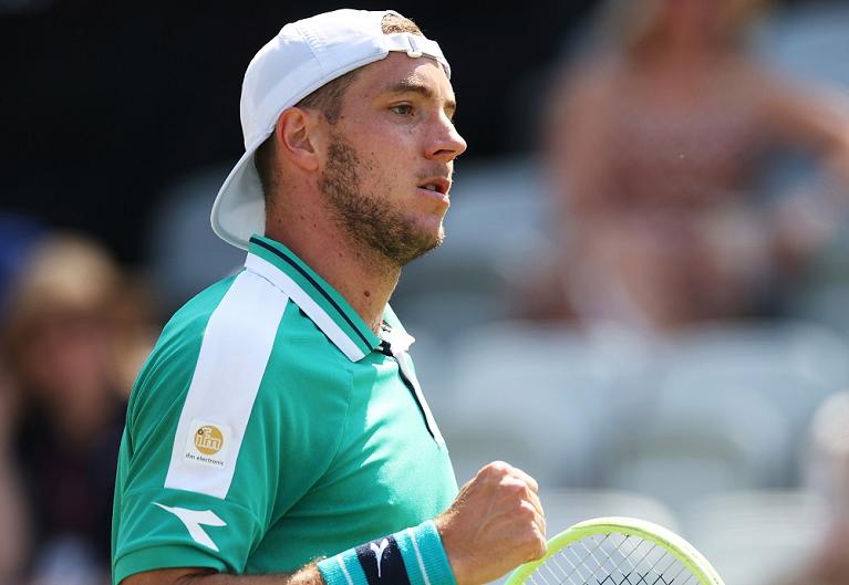 Hier ist der Riese Struff, eingestellt, aber auch gestärkt durch zahlreiche Neustarts Hier ist der Riese Struff, eingestellt, aber auch gestärkt durch zahlreiche Neustarts
