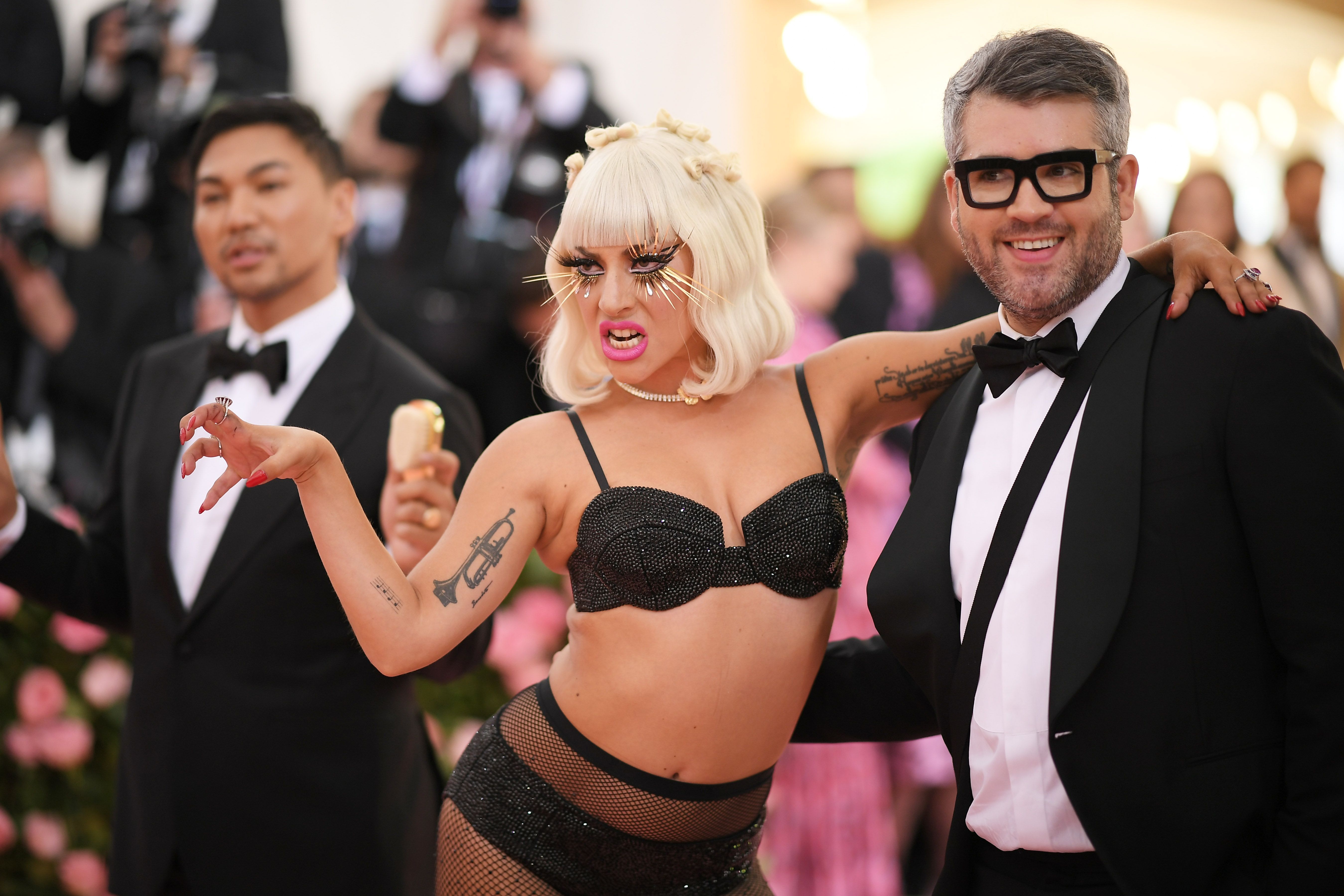 Lady Gaga stile lingerie al Met Gala 2019