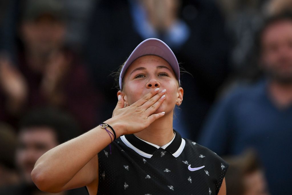Amanda Anisimova festeggia per l'approdo ai quarti del Roland Garros 2019